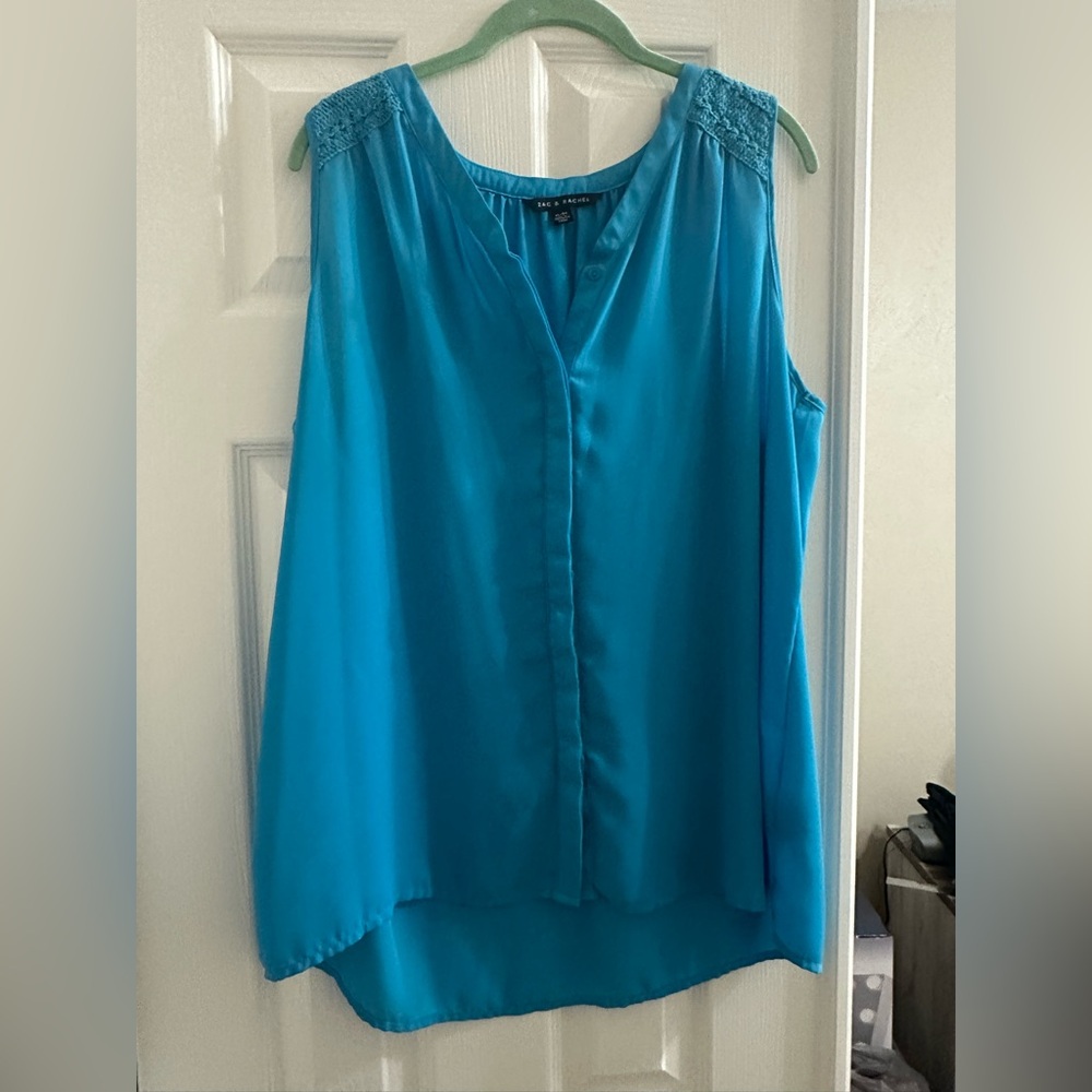 Zac & Rachel button down blouse size XL
